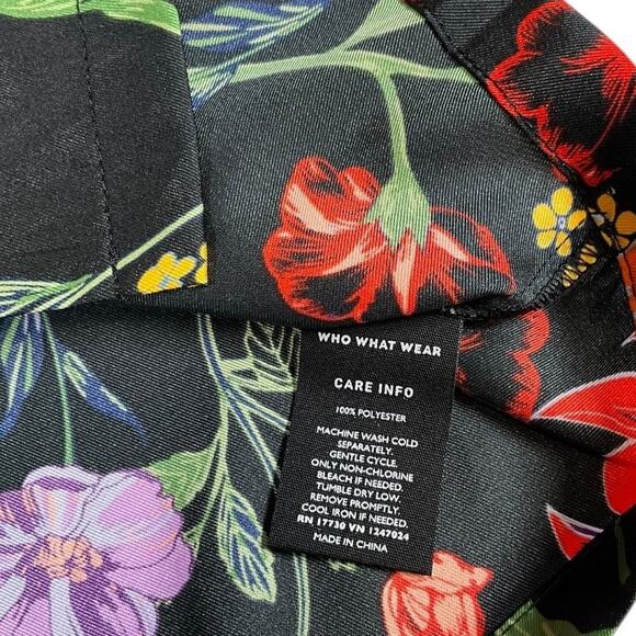 Who What Wear Black Floral Satin Button-Down Blouse – Size Small NWOT Wide Cuffs - Picture 9 of 10